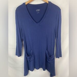 LOGO size small blue 3/4 length top. So cute with pockets!